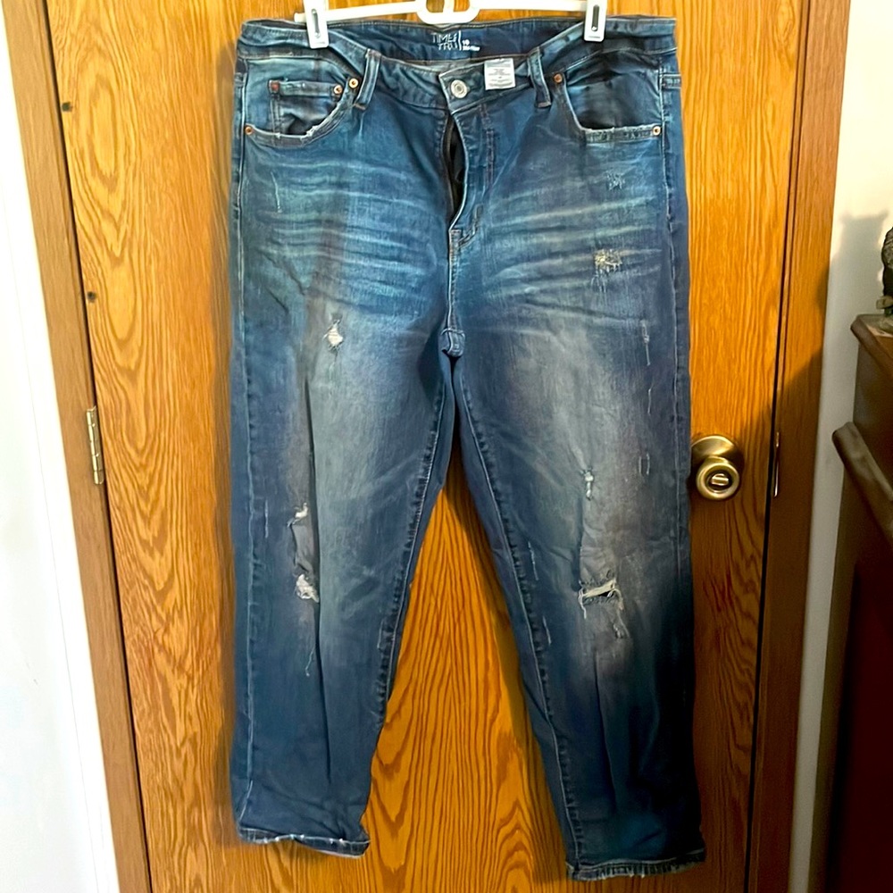 Plus size women’s distressed jeans